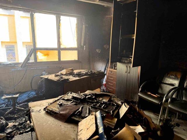 G&ouml;lhisar Belediyesi hizmet binasında yangın 1