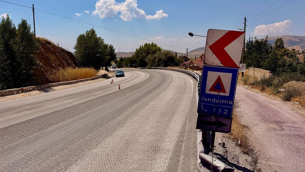 Bu yoldan geçen araba mor oluyordu: Çözüm olarak bakın ne yaptılar 2