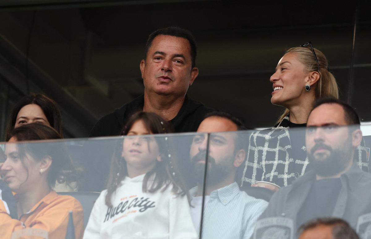 Acun Ilıcalı nın takımı Hull City ManU yu ezdi geçti! Dünyayı şaşkına çeviren skor 2