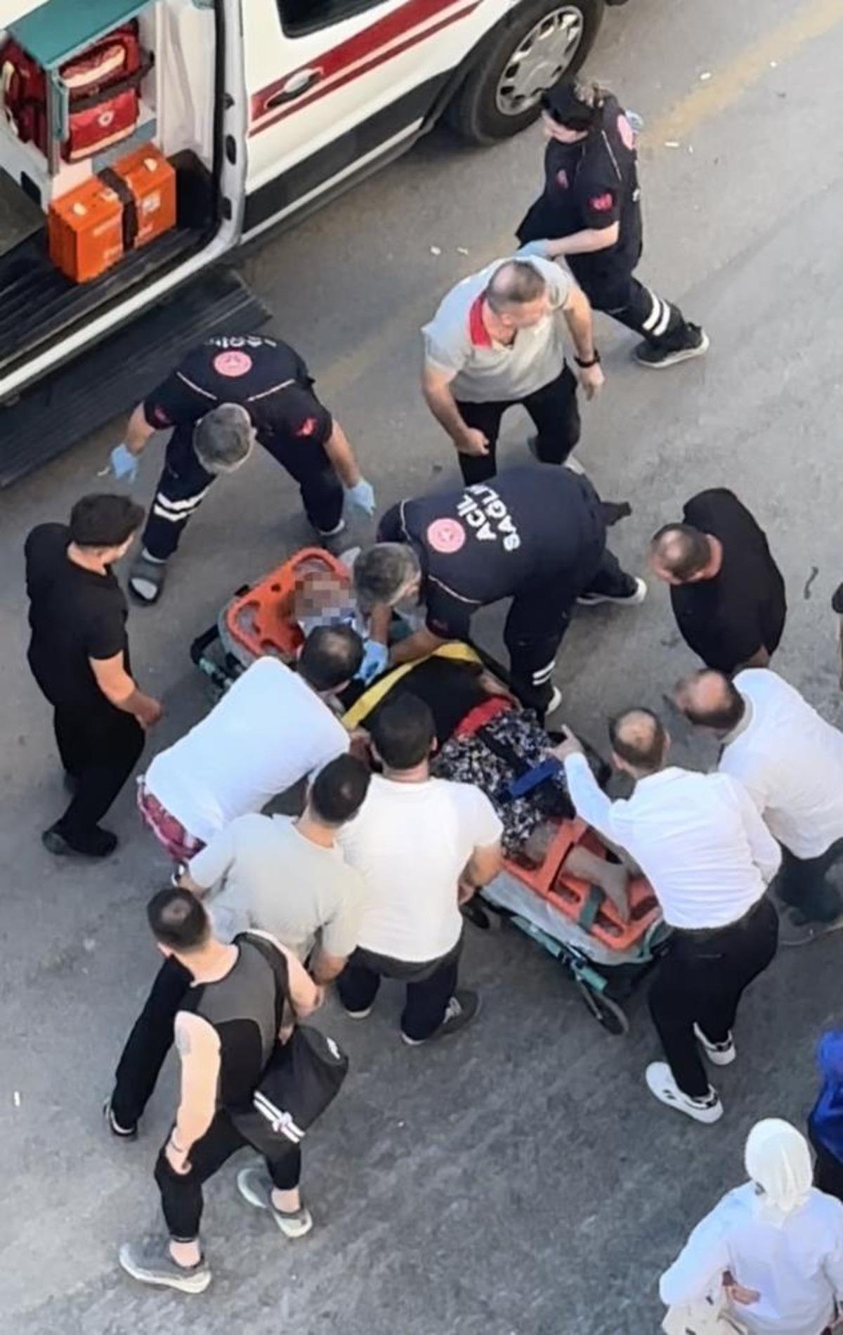 Yaya geçidinde otomobilin çarptığı kadın hayatını kaybetti: 1