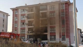 Elazığ'da yangın paniği: 12 kişi etkilendi, 16 kişi kurtarıldı