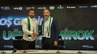 Uğur Demirok resmen Konyaspor'da