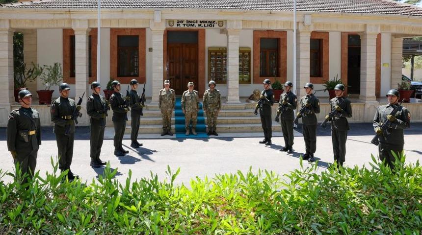 Kıbrıs T&uuml;rk Barış Kuvvetleri Komutanlığı&rsquo;nda devir teslim t&ouml;reni