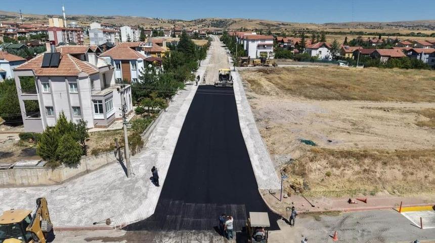 Kırıkkale Belediyesi, Osmangazi Mahallesi'nin yollarını yeniliyor