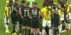 F.Bah&ccedil;e'de herkesi korkutan sakatlık! İlk gelen haber: Bilinci a&ccedil;ık