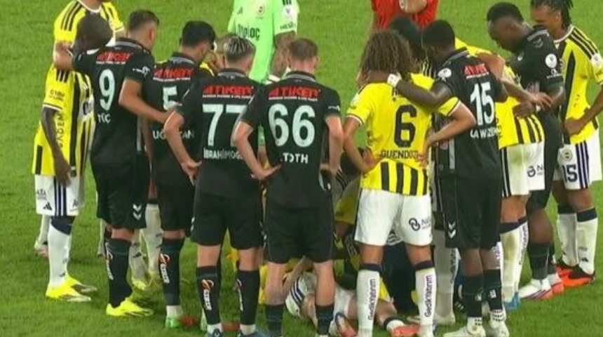 Fenerbah&ccedil;e'de herkesi korkutan sakatlık! İlk gelen haber: Bilinci a&ccedil;ık