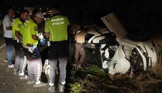 Takla atan otomobil hurdaya d&ouml;nd&uuml;: 2 yaralı
