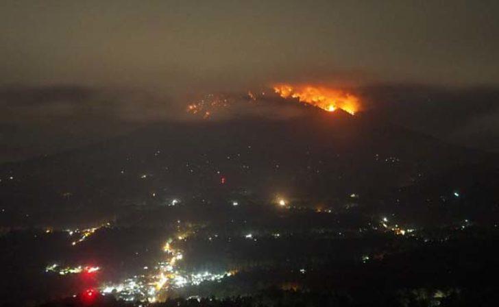 Yanardağda patlama: 7 dakika sürdü, 2000 metreye yükseldi G1