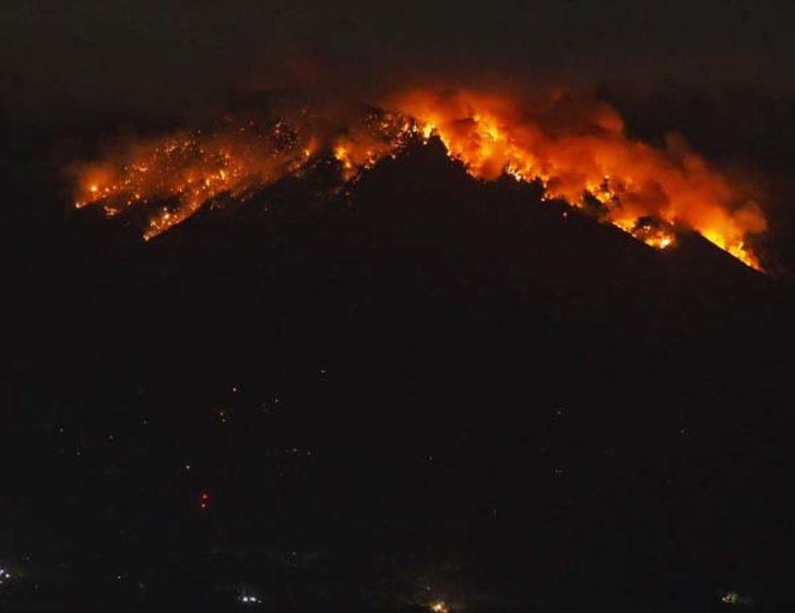 Yanardağda patlama: 7 dakika sürdü, 2000 metreye yükseldi G2