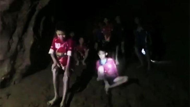 Tayland'da mağarada kaybolan çocuklar bulundu G1