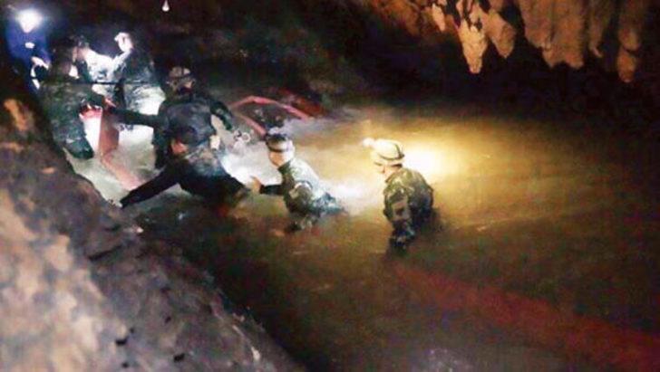 Tayland'da mağarada kaybolan çocuklar bulundu G3