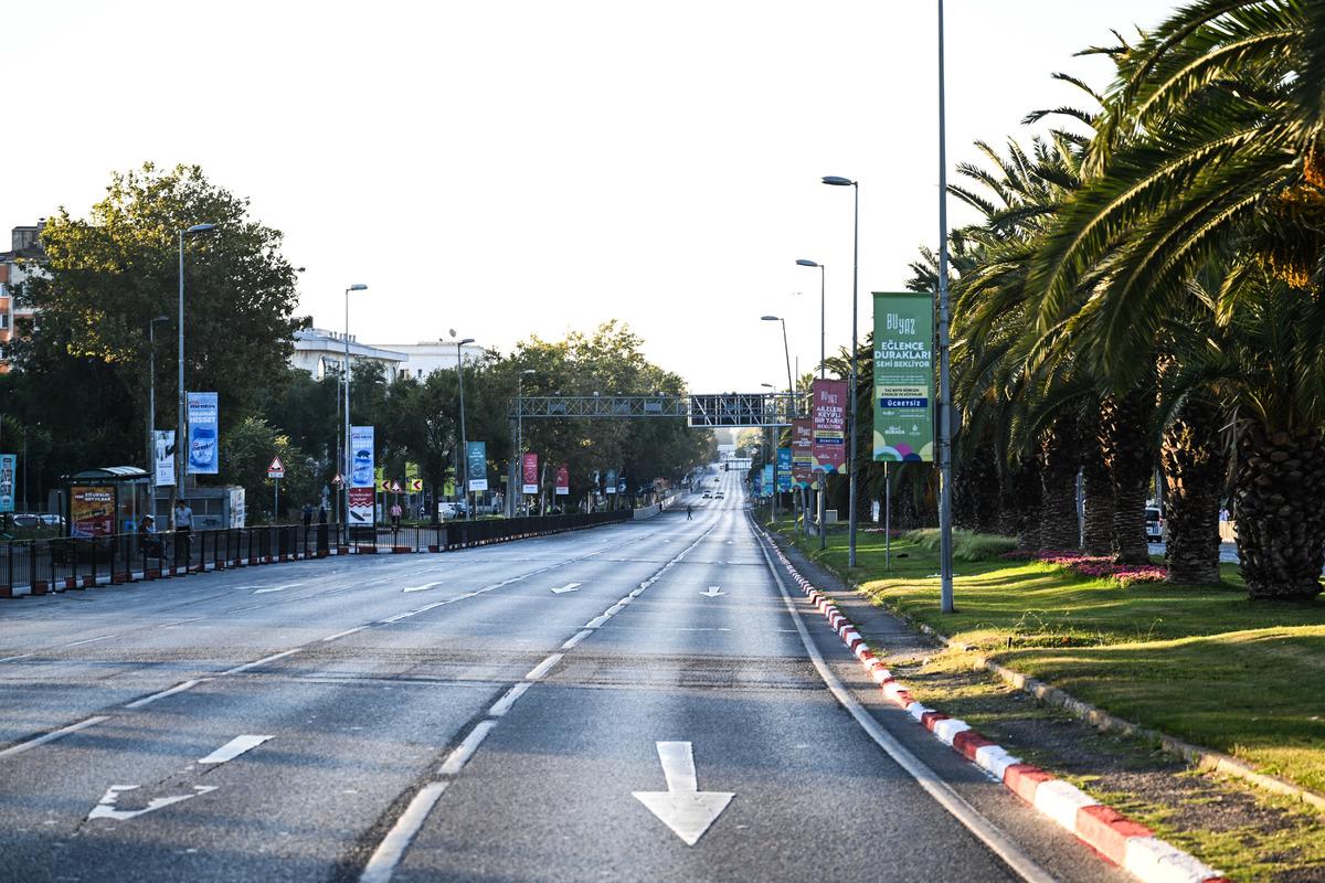 İstanbullular dikkat! Bu yollar trafiğe kapatıldı 1