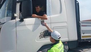 Refahiye&rsquo;de 3 bin 38 s&uuml;r&uuml;c&uuml; ve yolcuya trafik bilgilendirmesi