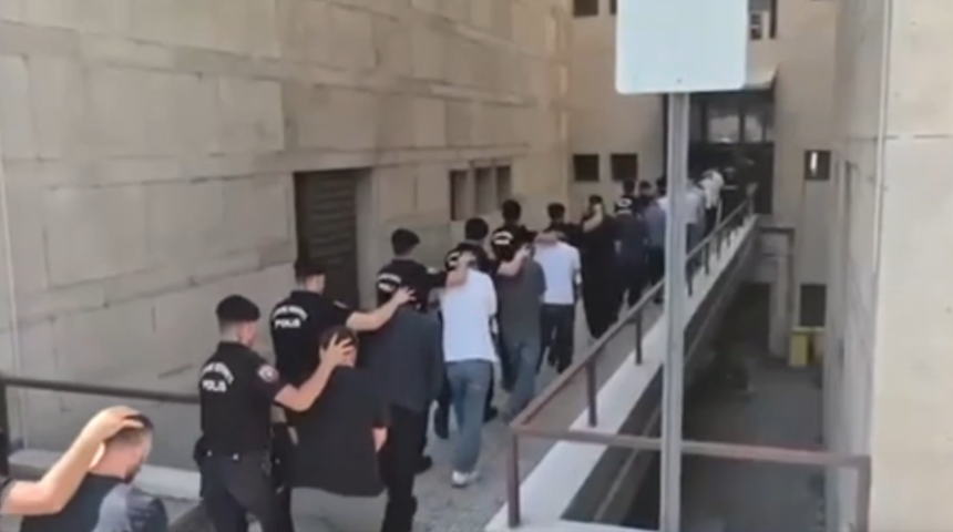 Yasa dışı bahisten &ccedil;evrimi&ccedil;i &ccedil;ocuk m&uuml;stehcenliğine: 5 g&uuml;nde 77 ş&uuml;pheli yakalandı