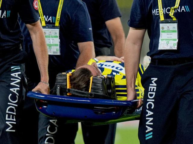 Fenerbah&ccedil;e'de Kerem Akt&uuml;rkoğlu korkutmuştu! Tomografi sonucu y&uuml;reklere su serpti