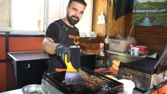 65 dereceyi bulan sıcaklıkta 'ekmek' mesaisi: Müşterilerimiz için çekiyoruz
