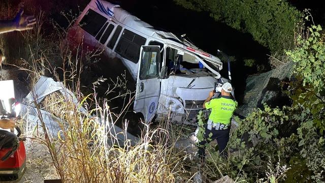 Aydın'da devrilen minibüsteki 1 kişi öldü, 2 kişi yaralandı
