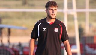 Sivasspor, gen&ccedil; oyuncu Ayberk Selvili ile 3 yıllık s&ouml;zleşme imzaladı