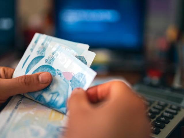 Emekli promosyonunda rakamlar dikkat &ccedil;ekiyor! Hangi banka &ouml;ne &ccedil;ıkıyor? (Ziraat, Garanti, Akbank) 
