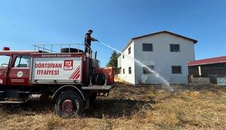 Bolu&rsquo;da kereste fabrikasının yanında korkutan yangın: Alevler tesise sı&ccedil;ramadan s&ouml;nd&uuml;r&uuml;ld&uuml;