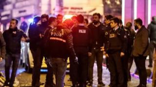 Diyarbakır'da komşular arasında çıkan kavgada bir kadın silahla yaralandı