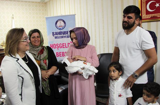 Gaziantep'te beşiz bebeklerin ailesine destek sağlanacak