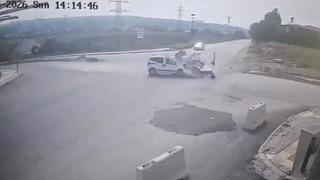 Osmaniye’de hafif ticari araç ile otomobil çarpıştı: 2 yaralı