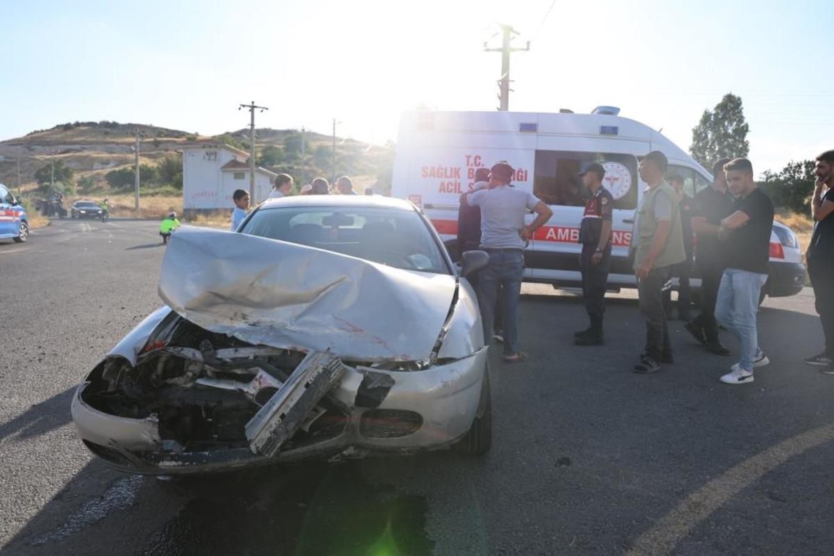 Kapadokya Rallisi nde kaza: 3 yaralı 3