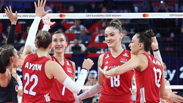 Filenin Sultanları rakip tanımıyor! Slovenya'yı da 3-1 ile geçtik