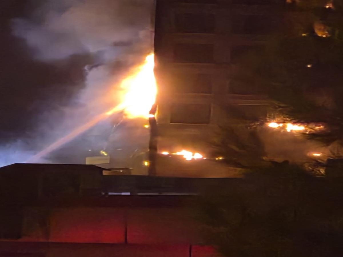 Diyarbakır’da 13 katlı plazada yangın: 2 si itfaiye eri 5 kişi etkilendi 2