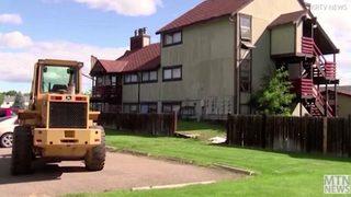 Böylesi görülmedi! Üstsüz halde buldozer çaldı