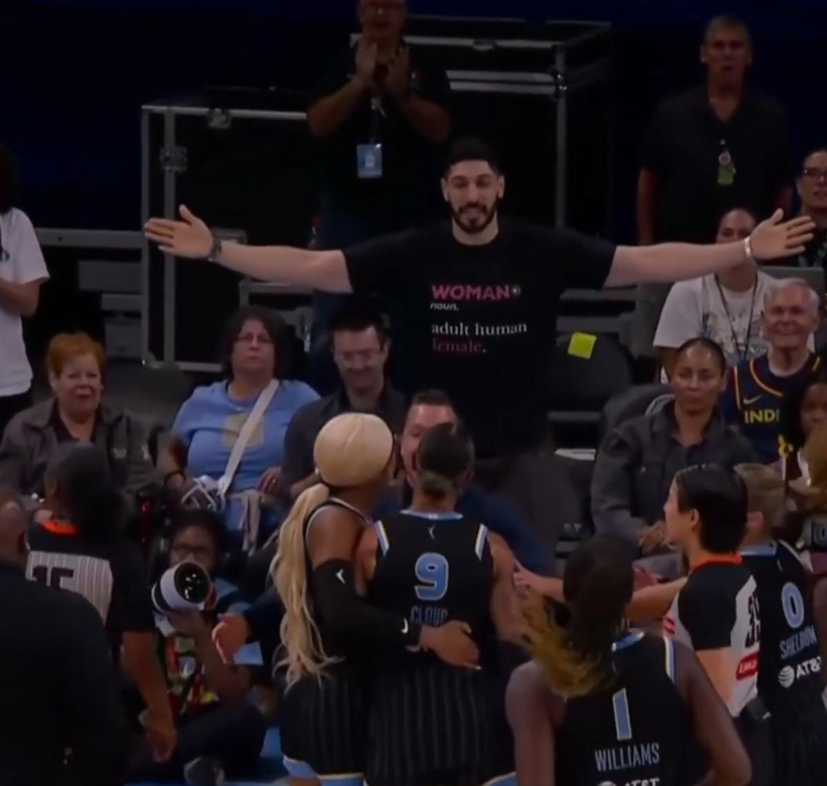 Kadın basketbolculardan FETÖ cü firari terörist Enes Kanter e yoğun tepki! Salondan atıldı 3