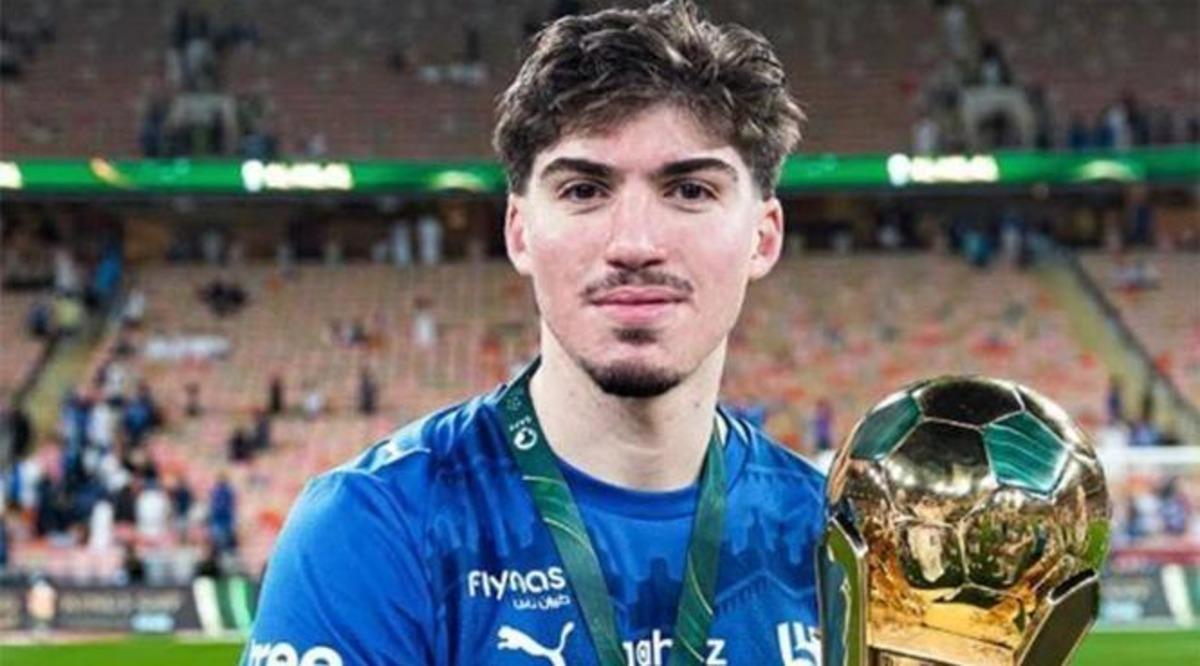 Acun Ilıcalı g&ouml;ndermişti, Aziz Yıldırım geri getiriyor! F.Bah&ccedil;e den şaşırtan transfer 3