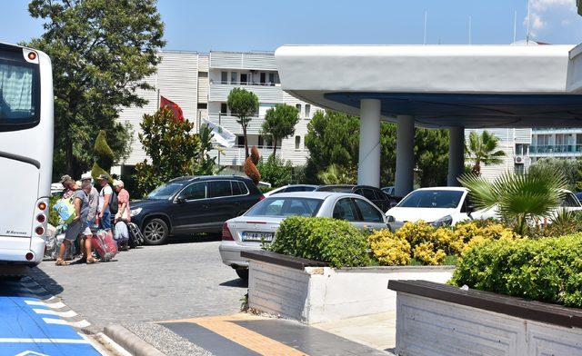 Seçim ve sınavlar bitti, tatilciler Marmaris'e akın ediyor