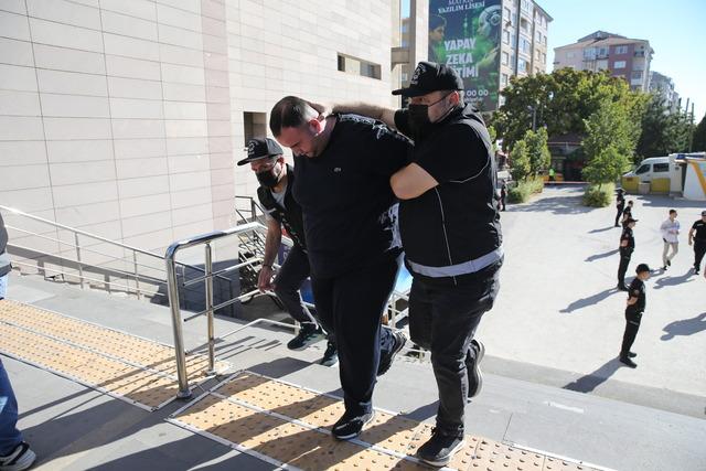 Eskişehir de düzenlenen iki uyuşturucu operasyonunda 9 şüpheli yakalandı 9