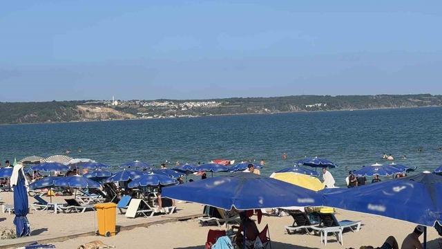 Kırklareli’de sıcaktan bunalanlar plaja akın etti