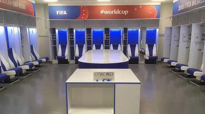 D&uuml;nya Kupası 2018: Son saniye gol&uuml;yle elenen Japonya'nın oyuncuları soyunma odasını temizleyip, Rus&ccedil;a teşekk&uuml;r etti