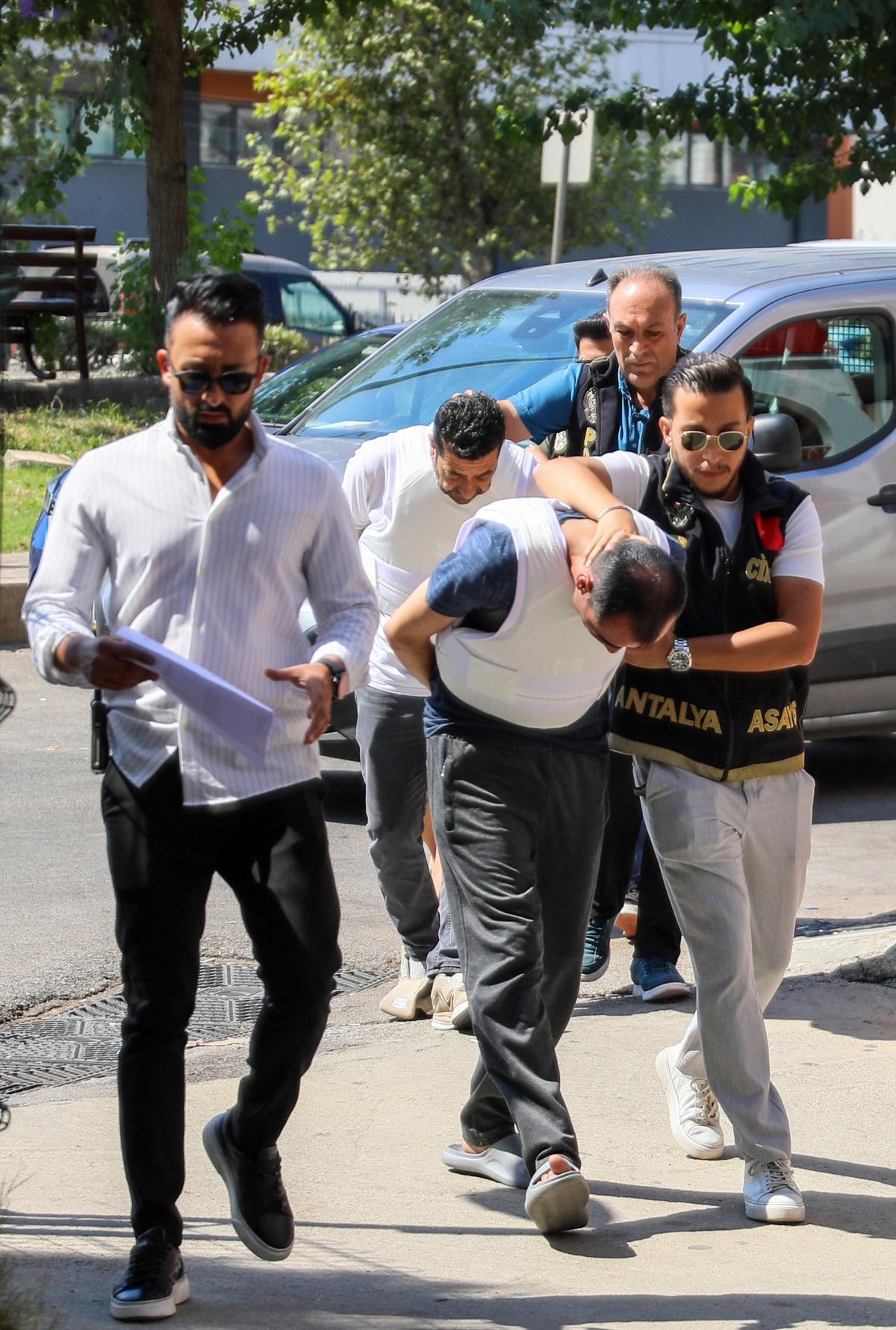 Antalya da perukla cinayet! 13 el ateş etmişti.... Yeni detaylar 1