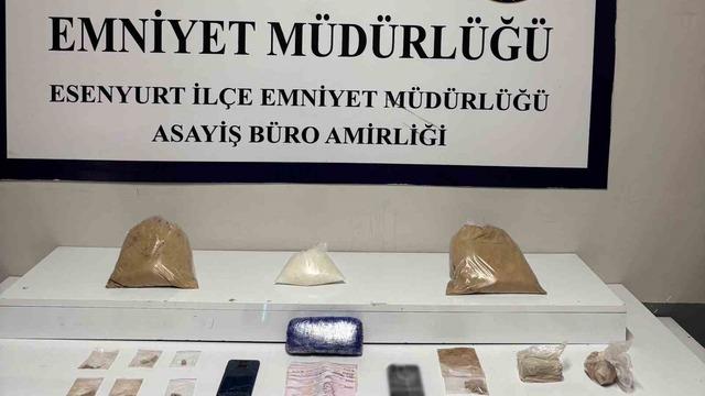 Esenyurt’ta düzenlenen operasyonda 7,5 kilo uyuşturucu geçirildi