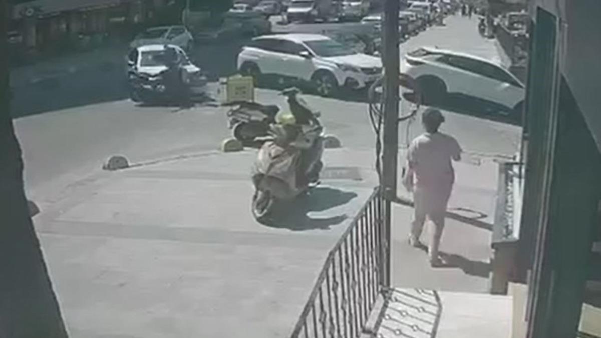 Küçükçekmece’de motosiklet ile otomobil çarpıştı: 1 kişi yaralandı - Mynet Yaşam