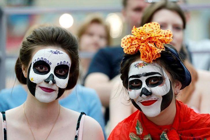 Moskova'da 'Ölüler Günü' festivali  G4