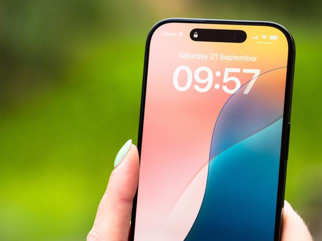 Phone 18 Pro ve Pro Max yeni renkleriyle g&ouml;r&uuml;nt&uuml;lendi!