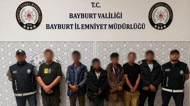Bayburt’ta 6 düzensiz göçmen yakalandı