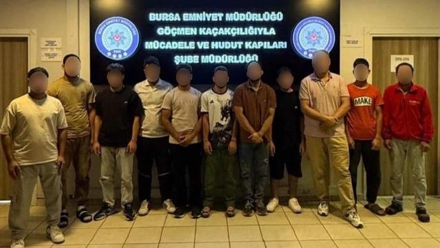 Bursa’da kaçak göçmen operasyonu: 11 kişi yakalandı, 1 şüpheli gözaltında