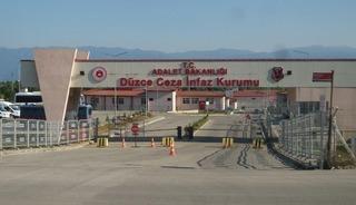 D&uuml;zce&rsquo;de aranan 33 şahıs yakalandı, 20&rsquo;si tutuklandı