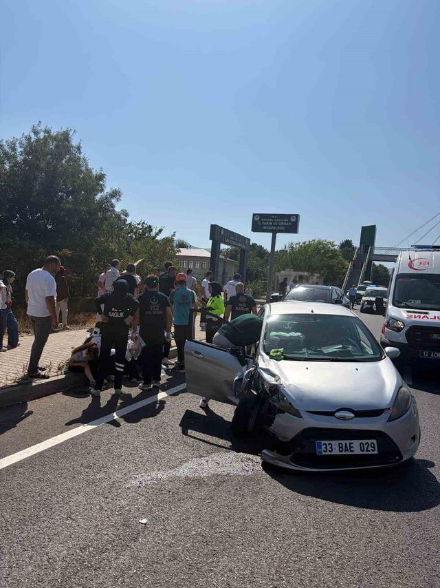 Bing&ouml;l&rsquo;de trafik kazası: 4 yaralı 1