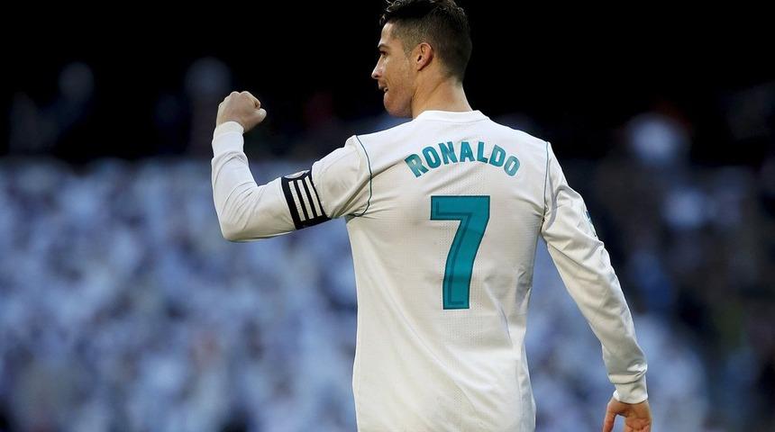 Juventus'tan Cristiano Ronaldo'ya 4 yıl i&ccedil;in 120 milyon Euro