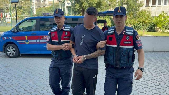 14 bin liralık bor&ccedil; nedeniyle ka&ccedil;ırdıkları genci darbedip hastane yakınına terk eden 2 kişi tutuklandı 3