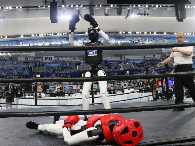 Robot Olimpiyatları'ndan ilgin&ccedil; g&ouml;r&uuml;nt&uuml;ler!