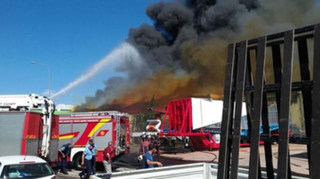 Ankara'da Keresteciler Sitesi'nde yangın (1)